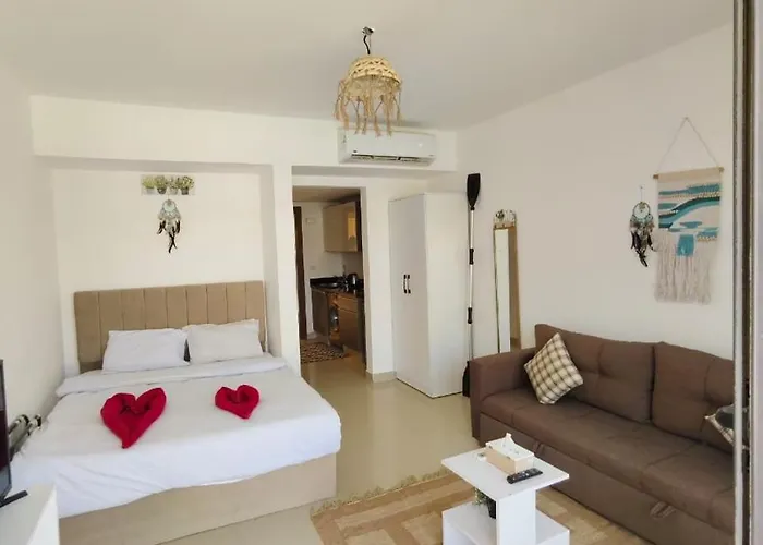 G-cribs With Pool View And Access * El Gouna