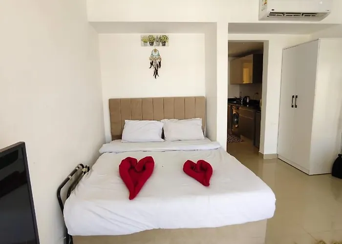 Appartamento G-cribs With Pool View And Access *