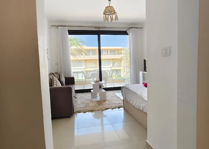 G-cribs With Pool View And Access *