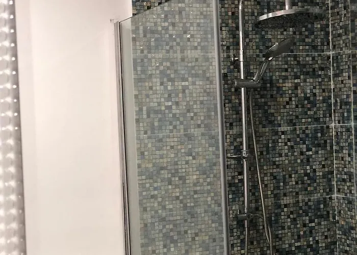 G-cribs With Pool View And Access Appartamento