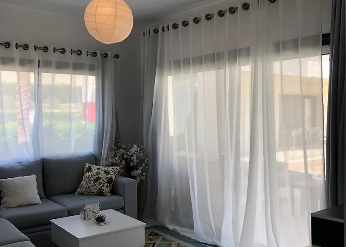 Appartamento G-cribs With Pool View And Access
