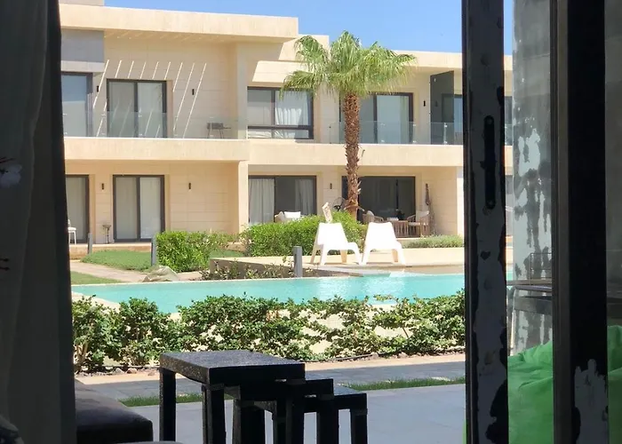 G-cribs With Pool View And Access Appartamento *