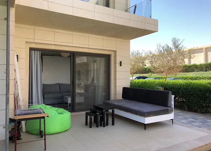 G-cribs With Pool View And Access * El Gouna